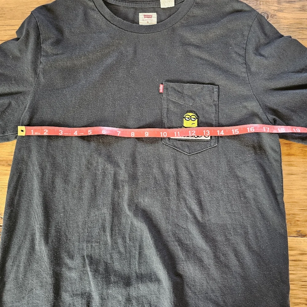 Levi's Black Cotton Pocket T Shirt Minion Weirdo Size S